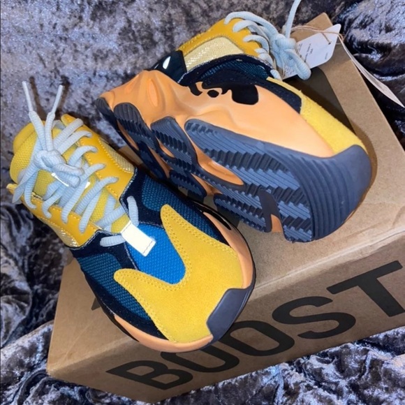 Yeezy 700 “sun”